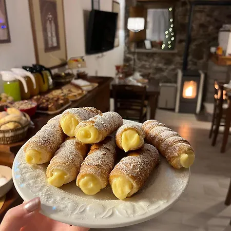 Alojamento de Acomodação e Pequeno-almoço The Templars Santu Lussurgiu